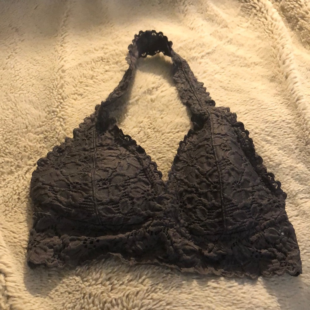 🎉4 for $20 Live Love Dream Lace Halter Bralette, size small